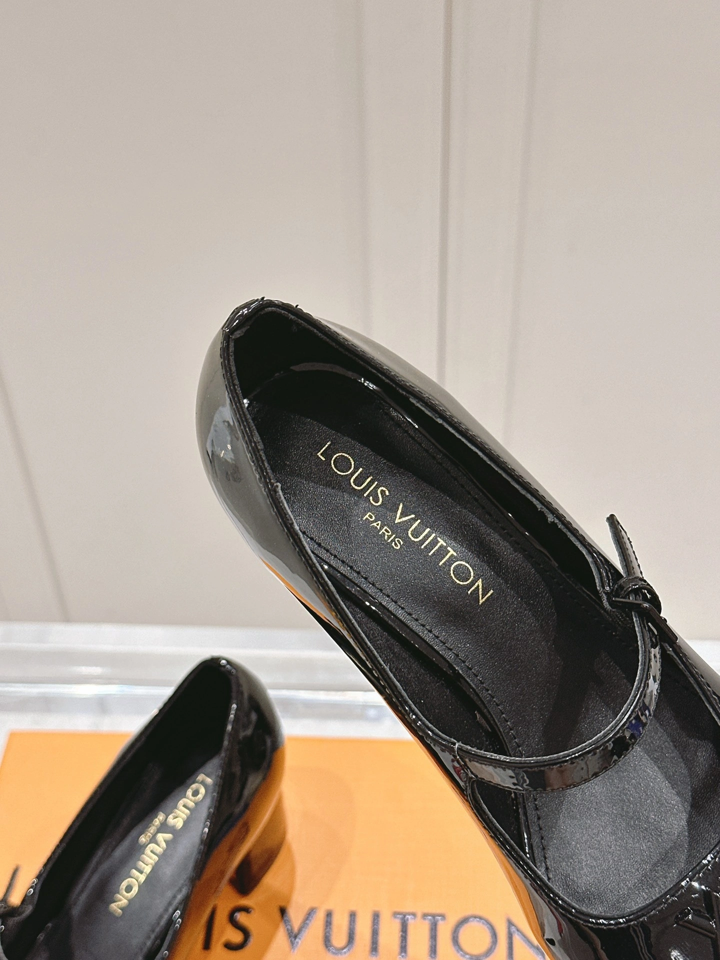 COCO-- 8V 1AGYBX Calfskin goatskin Heel height：5.5CM item:E-X198D4117
